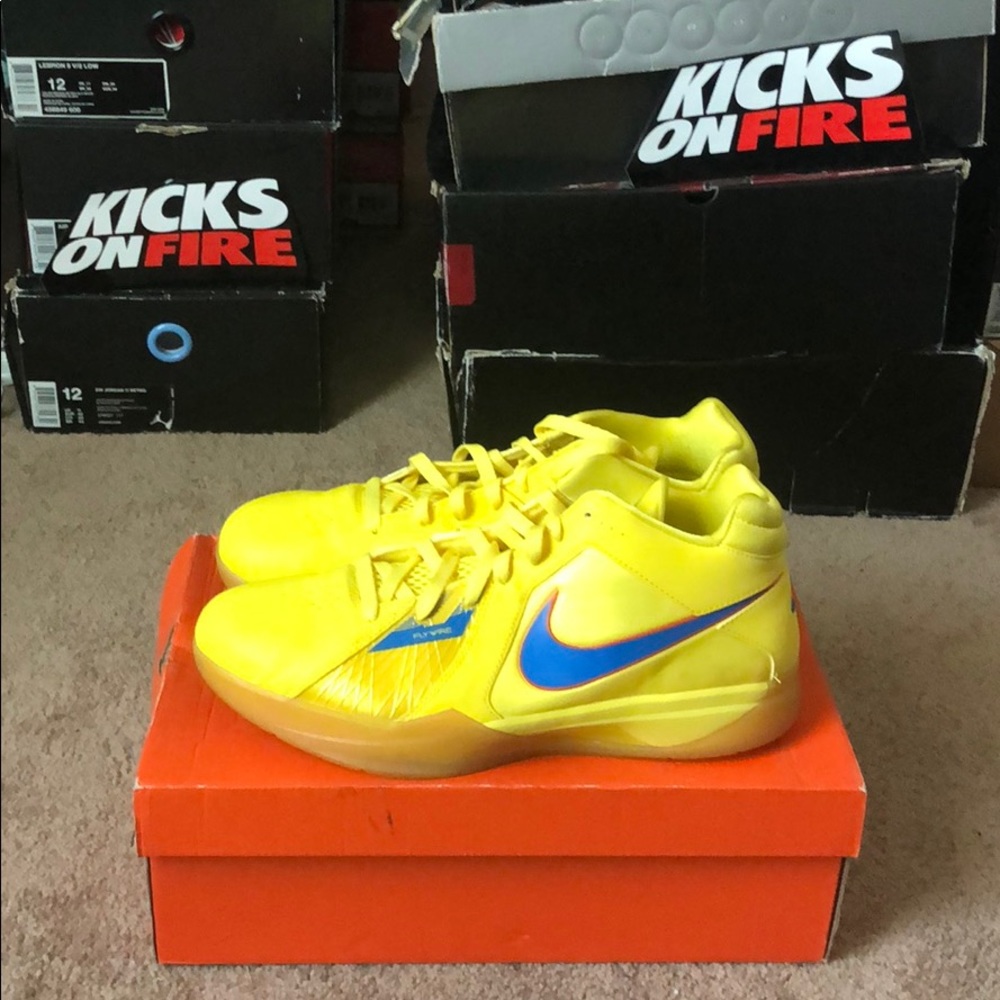 Nike KD III “Christmas”